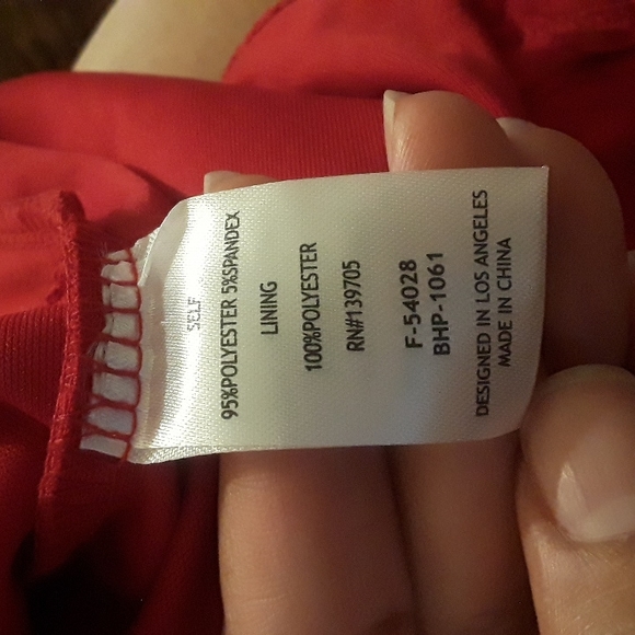 Red dress - Picture 3 of 6